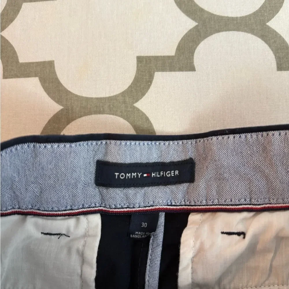 Tommy Hilfiger size 30